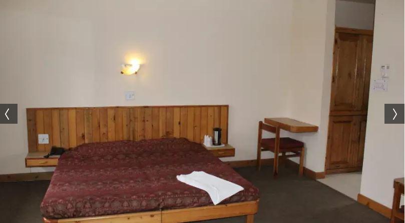 Hotel Manali Continental Buitenkant foto