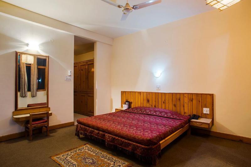 Hotel Manali Continental Buitenkant foto